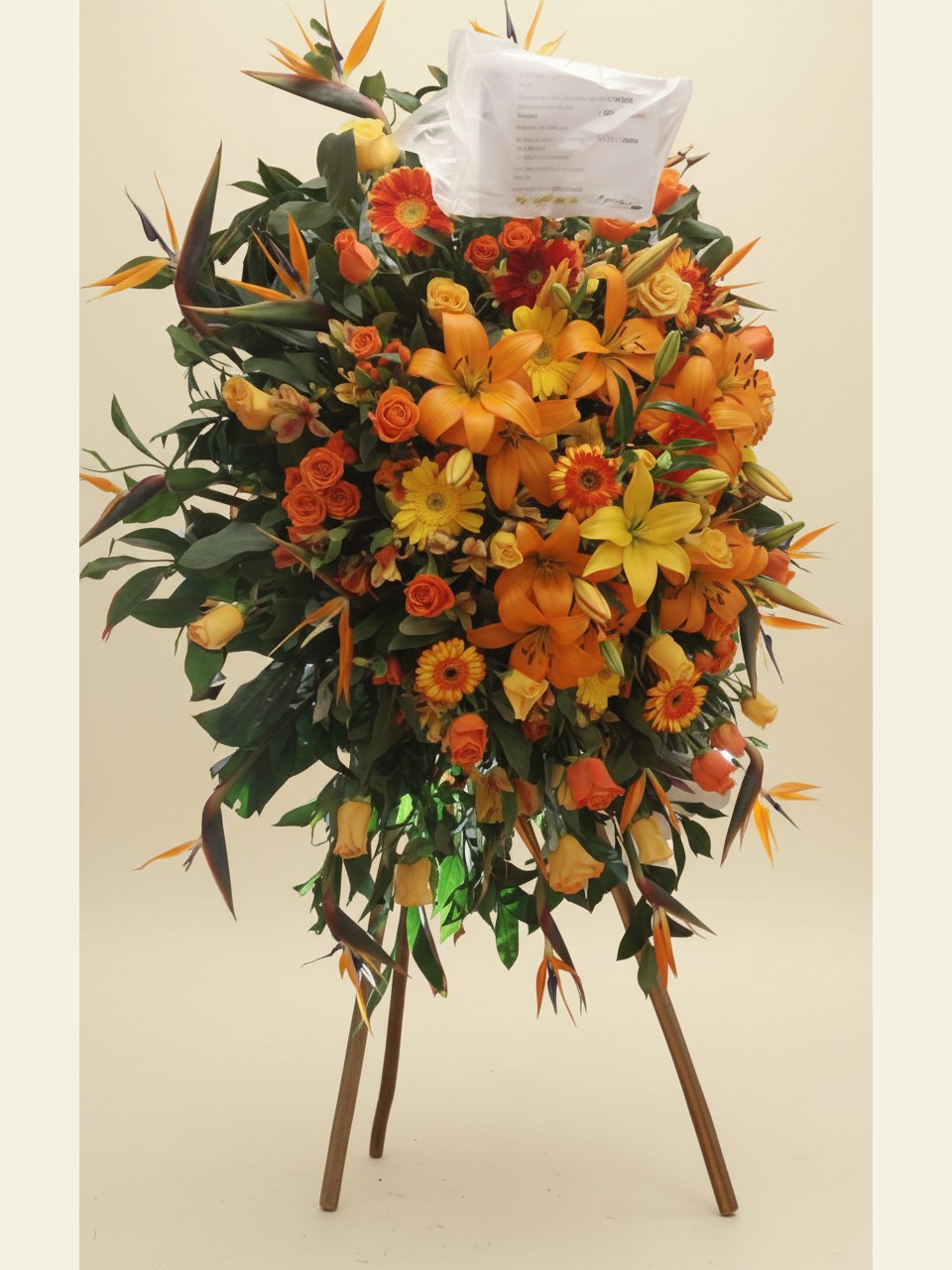 CE-04 · Trípode — Florería Mely Flor